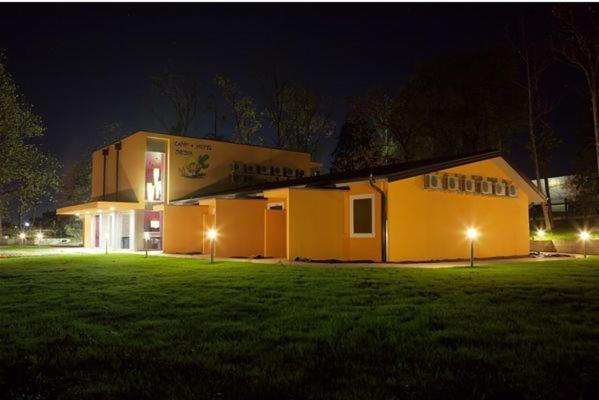 Garni Hotel Siesta Nova Gorica Exteriör bild