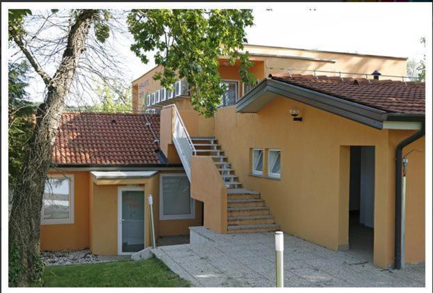 Garni Hotel Siesta Nova Gorica Exteriör bild